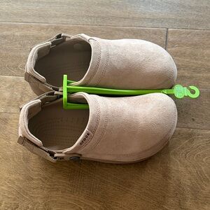 CROCS Women’s Slip-On Slippers